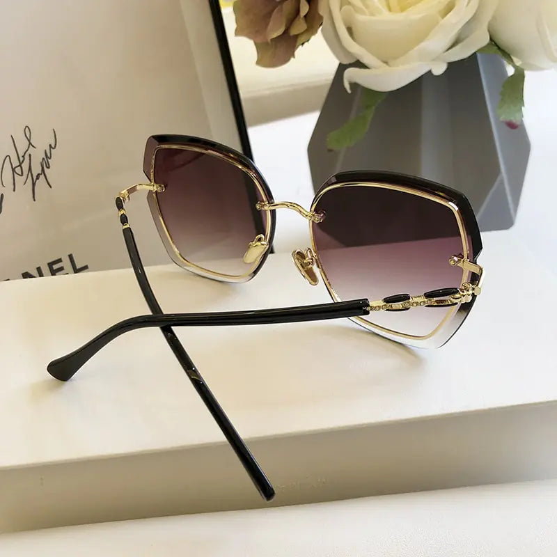 Fashion Rimless Square Sunglasses
